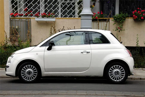 fiat 500 weißer Fiat 500 – Beispiel für Gebrauchtwagenankauf Haßfurt